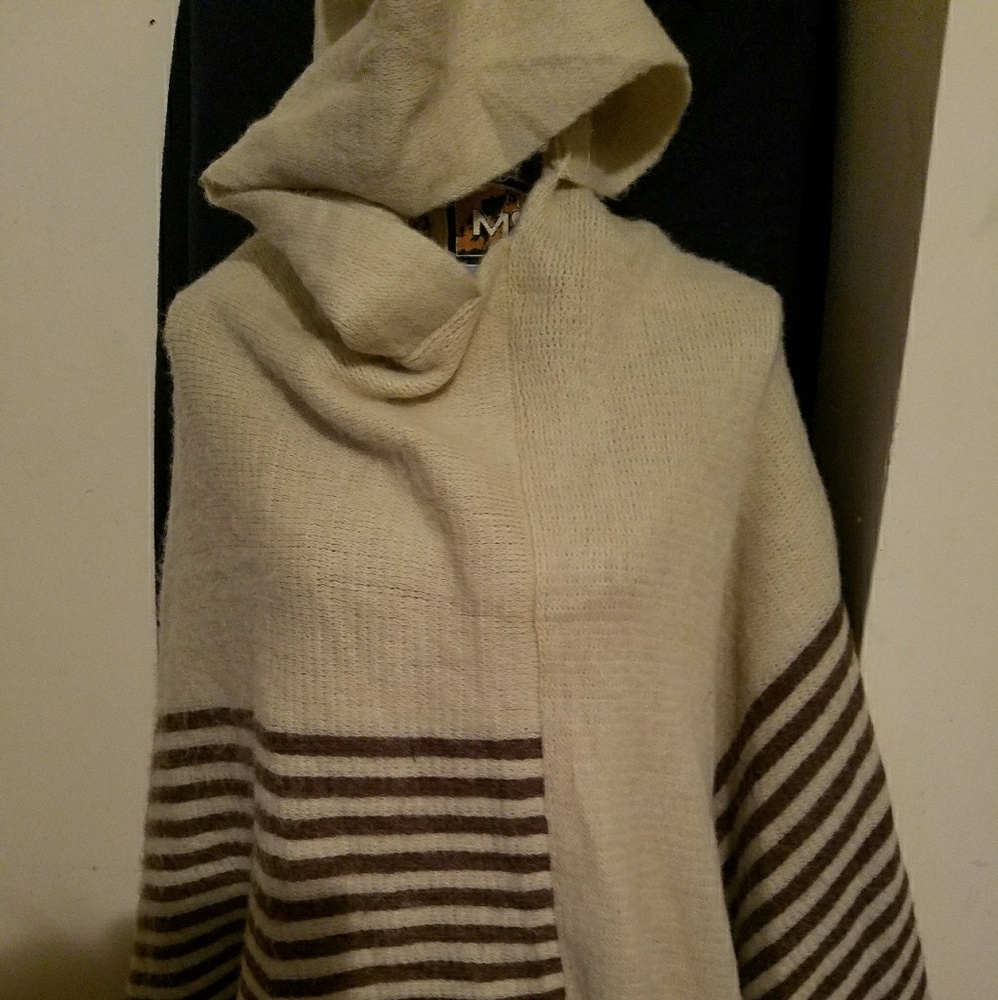 Pull over poncho.